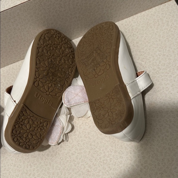 Topia White Floral Flats for Women - Picture 2 of 2